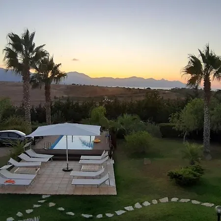 Isola Del Sole, Con Piscina Holiday home Balestrate