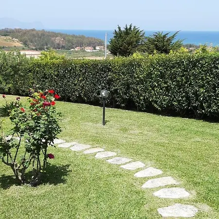 Isola Del Sole, Con Piscina Holiday home Balestrate