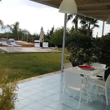 Isola Del Sole, Con Piscina