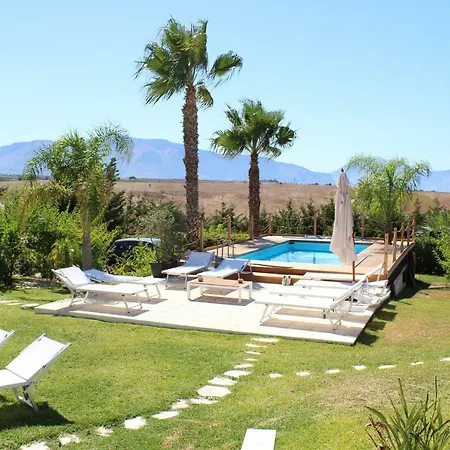 Isola Del Sole, Con Piscina