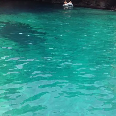 Isola Del Sole, Con Piscina Holiday home