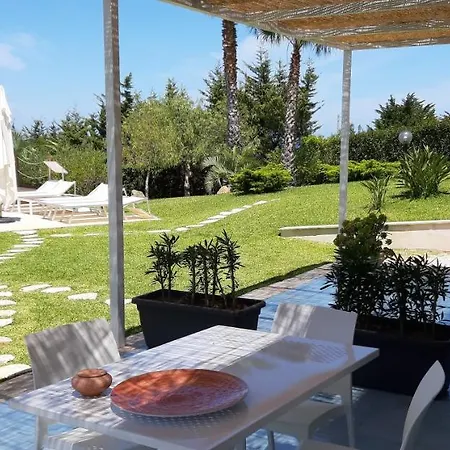 Semesterbostad Isola Del Sole, Con Piscina Balestrate