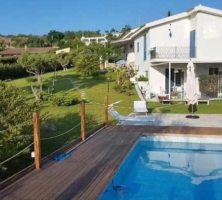 Isola Del Sole, Con Piscina Feriehus *