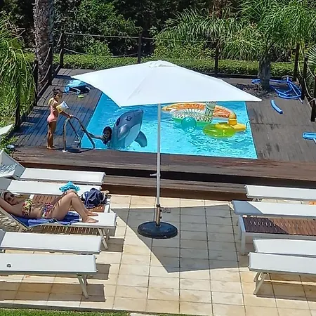 Isola Del Sole, Con Piscina Feriehus Balestrate