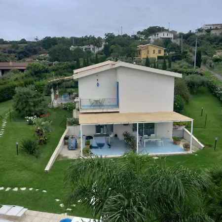 Isola Del Sole, Con Piscina Feriehus
